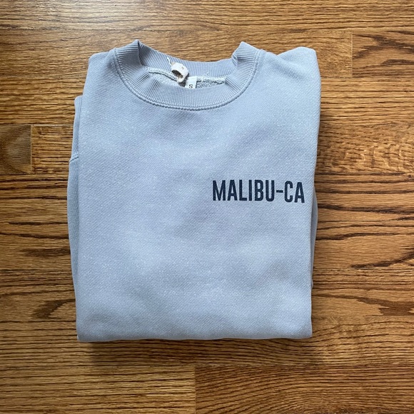 ⚡️RARE Brandy Melville Sweatshirt⚡️ - Picture 2 of 6